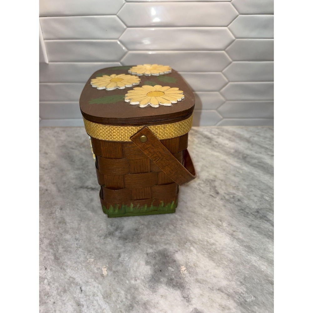 Super Cute Vintage Basket Purse Hand Painted Daisies Lined with Wooden Lid - Picture 4 of 9